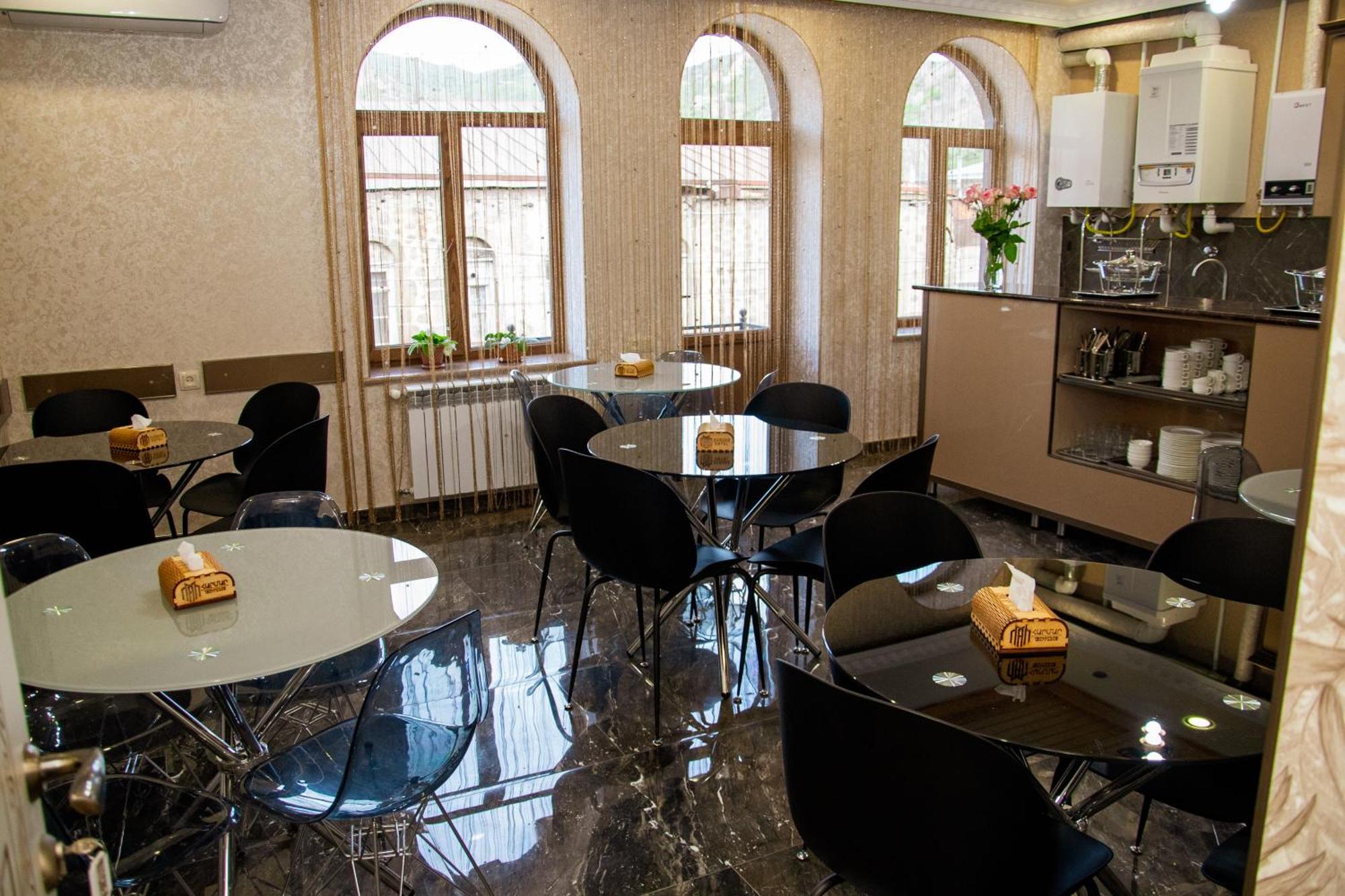 Har-Mar Hotel Горис Экстерьер фото
